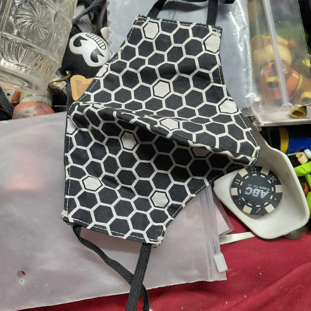 Black & White Hexagon Face Mask - Women's Reusable Cloth Mask